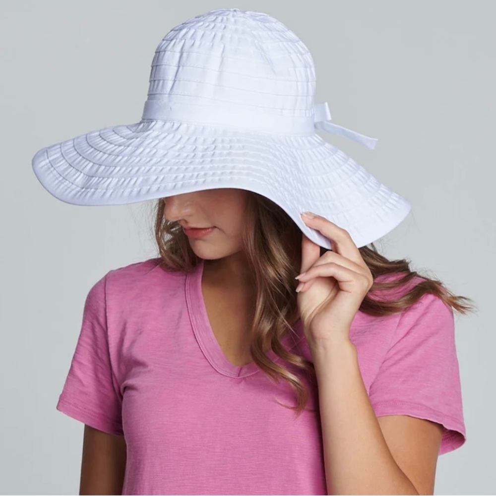 Women’s large brim ribbon hat with bow